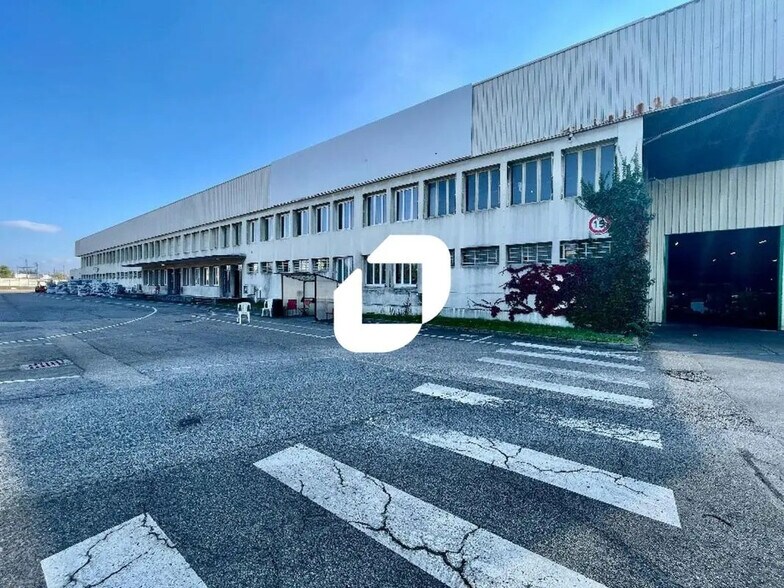 Flex in Saint-Priest for lease - Building Photo - Image 3 of 29