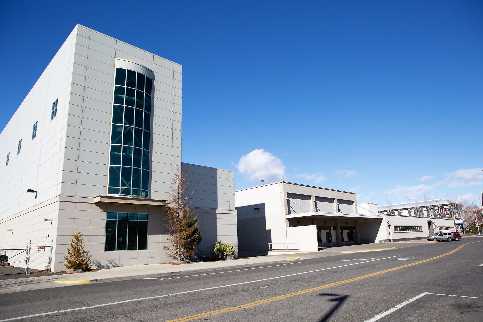 114 N 4th St, Yakima, WA à vendre Photo du bâtiment- Image 1 de 9