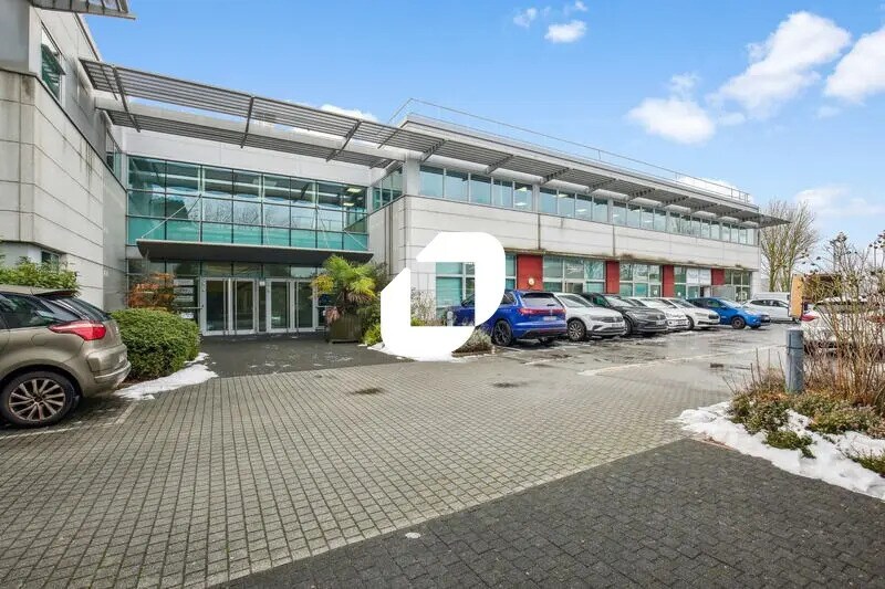 Office in Roissy-en-France for lease Building Photo- Image 1 of 15