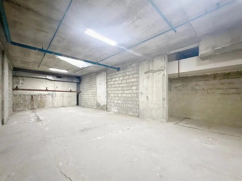 26 Rue De Paradis, Paris à vendre - Photo du bâtiment - Image 2 de 8