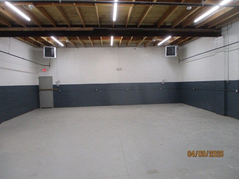 67 Woodside Pl, Newark, NJ à louer - Photo du bâtiment - Image 3 de 10