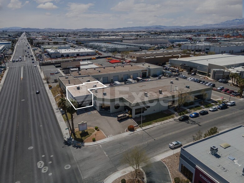 5225 S Valley View Blvd, Las Vegas, NV for sale - Building Photo - Image 1 of 1