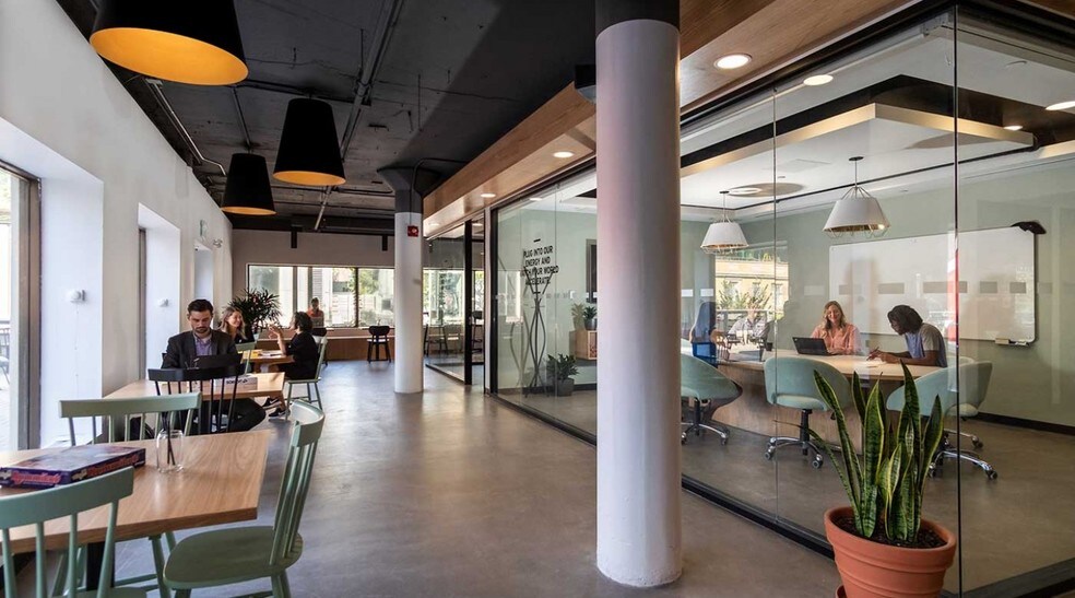 99 Yorkville Ave, Toronto, ON à louer - Photo intérieure - Image 2 de 6