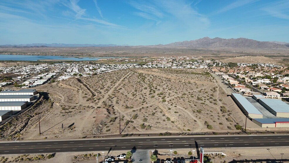 3815 Hwy 95 hwy, Lake Havasu City, AZ à vendre - Vidéo sur l’inscription commerciale - Image 3 de 13