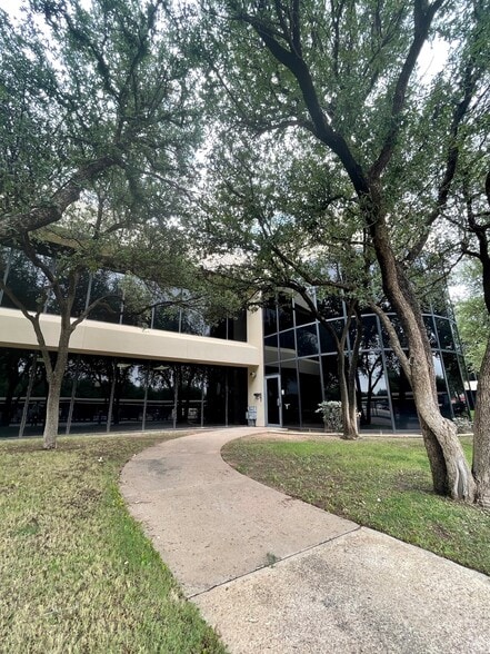 3300 N A St, Midland, TX for lease - Building Photo - Image 2 of 6