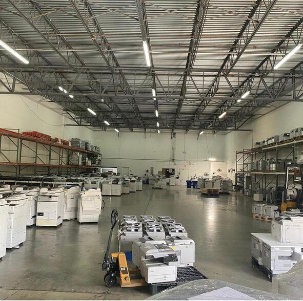 10400 NW 33rd St, Miami, FL for lease - Interior Photo - Image 3 of 14