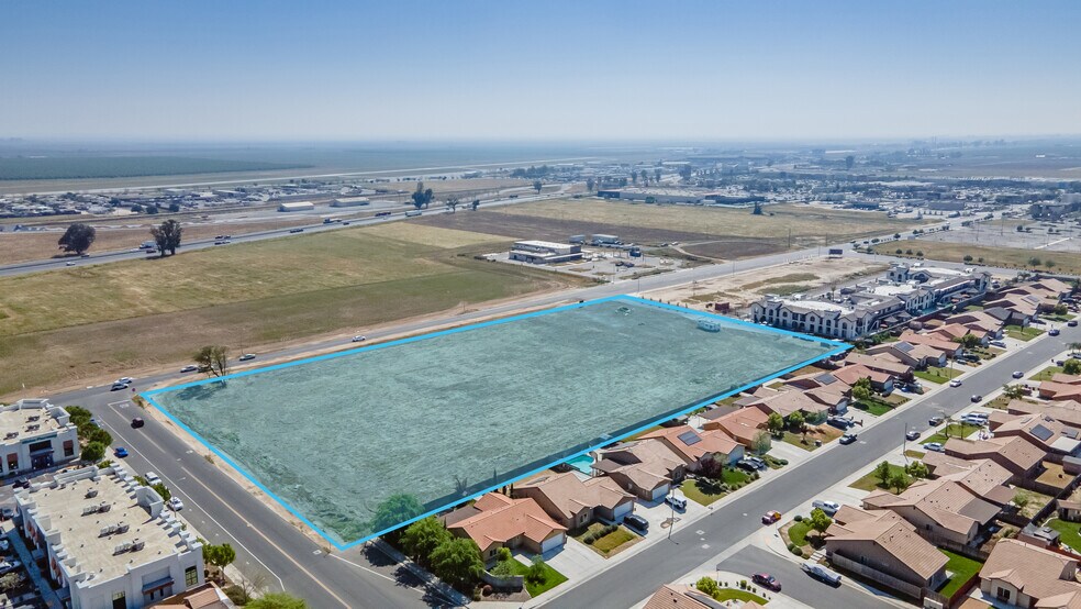 555 Dover Pkwy, Delano, CA à vendre - Photo du bâtiment - Image 2 de 14