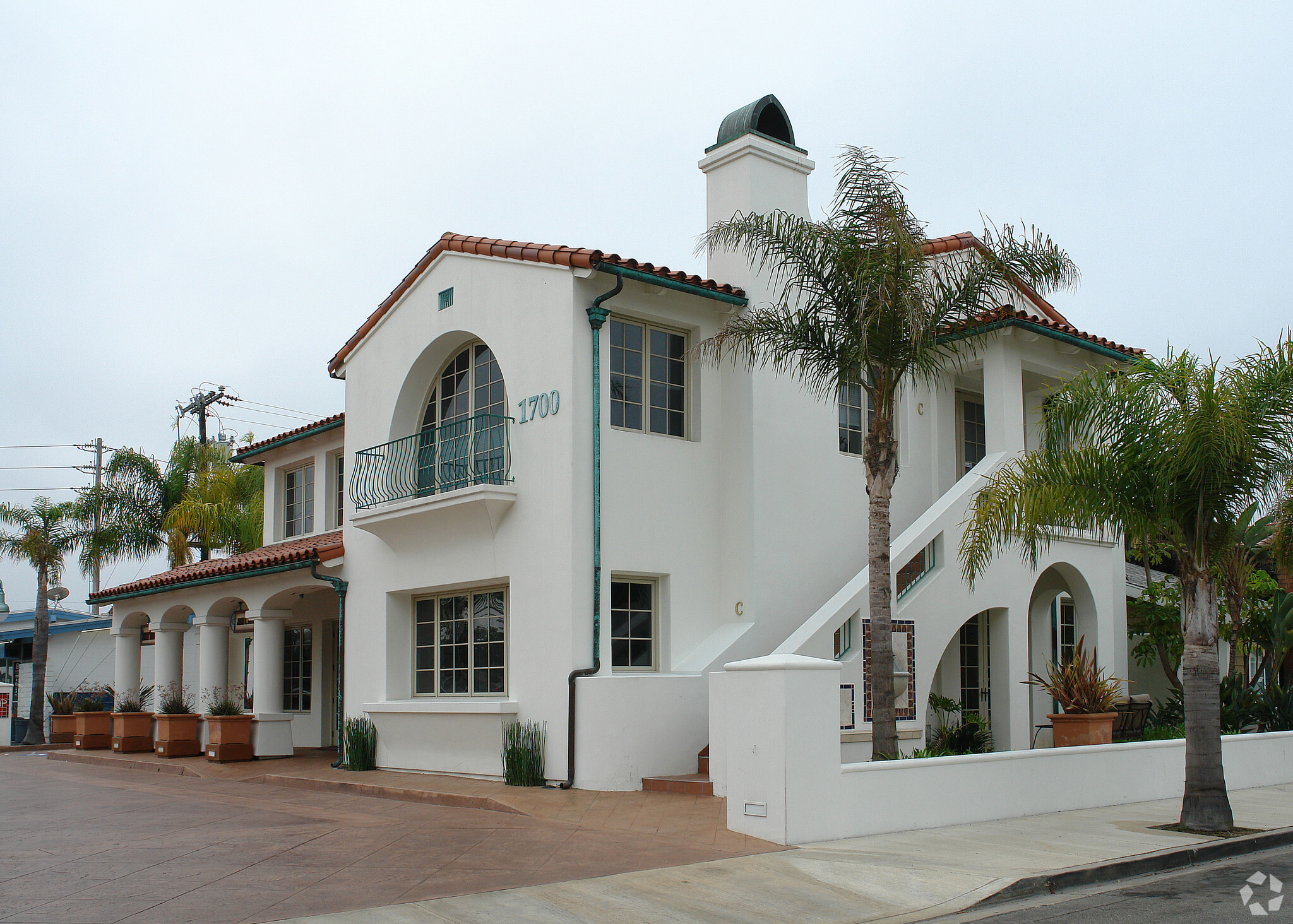 1700 E Pacific Coast Hwy, Seal Beach, CA à vendre Photo du bâtiment- Image 1 de 1