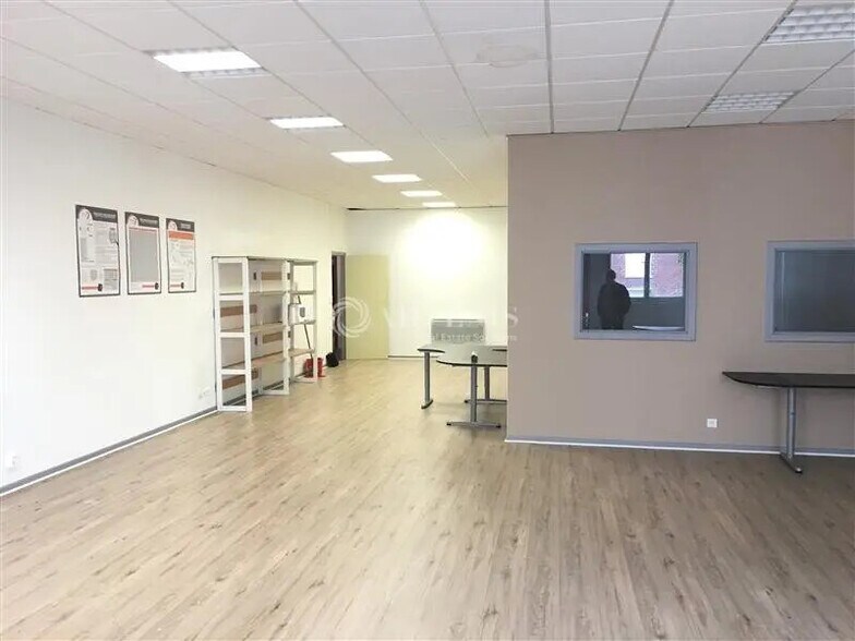 Office in Lille for lease - Interior Photo - Image 2 of 7