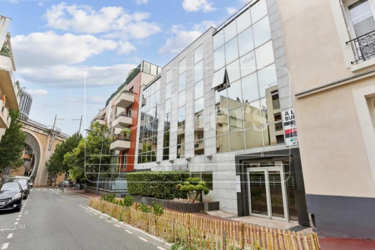8 Rue Edouard Naud, Issy-les-Moulineaux for lease Building Photo- Image 1 of 5