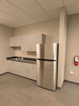 201 NE 91st St, Kansas City, MO for lease Interior Photo- Image 2 of 8