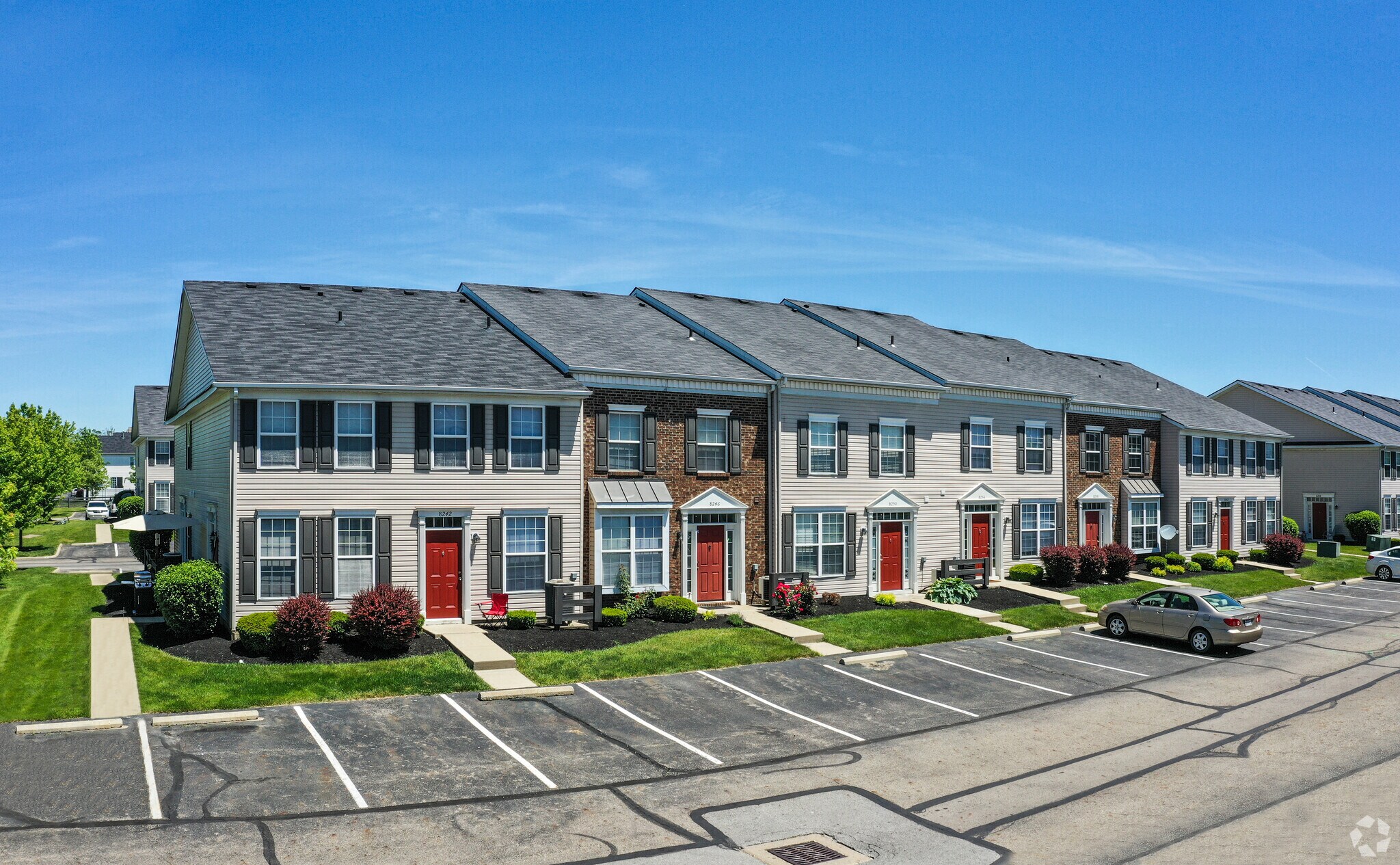 Columbus Two Portfolio portfolio of 2 properties for sale on LoopNet.ca Primary Photo- Image 1 of 3