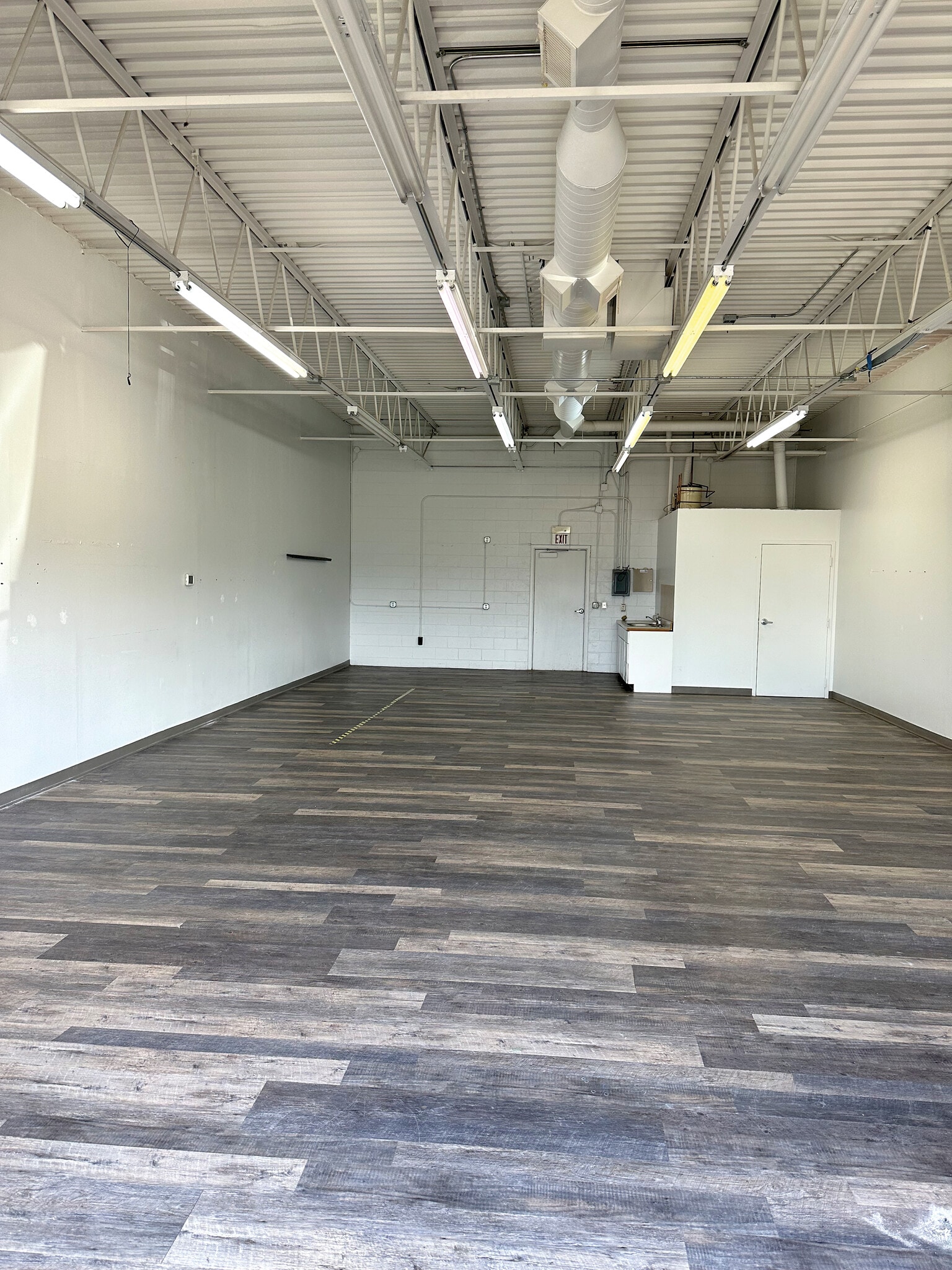 2455 29th St SE, Grand Rapids, MI for lease Interior Photo- Image 1 of 3