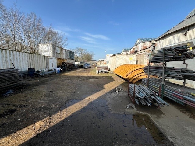 Bessemer Dr, Stevenage for sale - Building Photo - Image 2 of 12