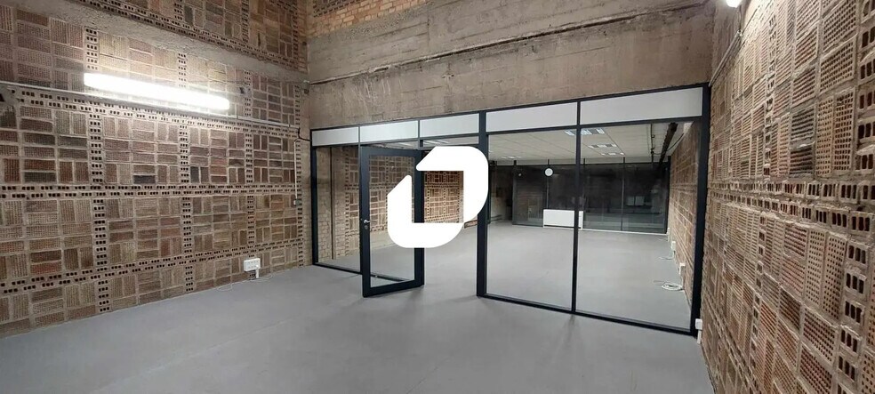 33 Rue Du Maréchal Lefèbvre, Strasbourg for lease - Interior Photo - Image 3 of 10