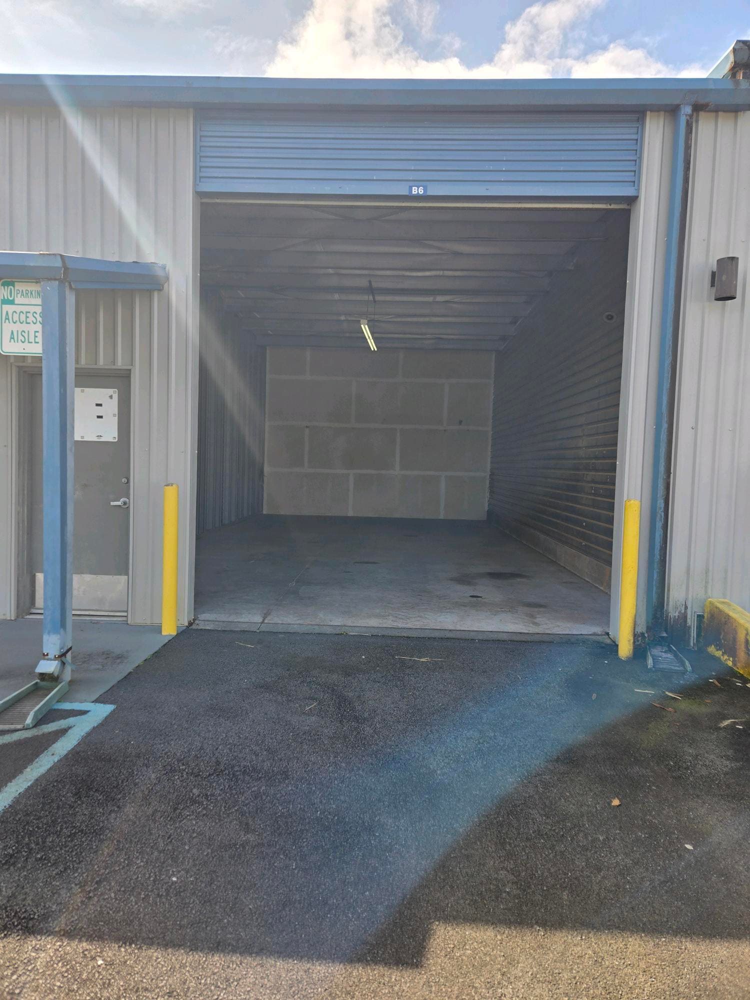 16-180 Mikahala Pl, Keaau, HI for lease Interior Photo- Image 1 of 3