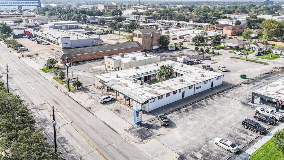 1022-1024 Pasadena Blvd, Pasadena, TX for lease - Building Photo - Image 2 of 43