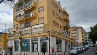 Plus de détails pour Multi-résidentiel à vendre