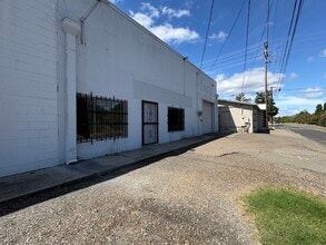 2324 Railroad Ave, Redding, CA for lease Interior Photo- Image 2 of 14