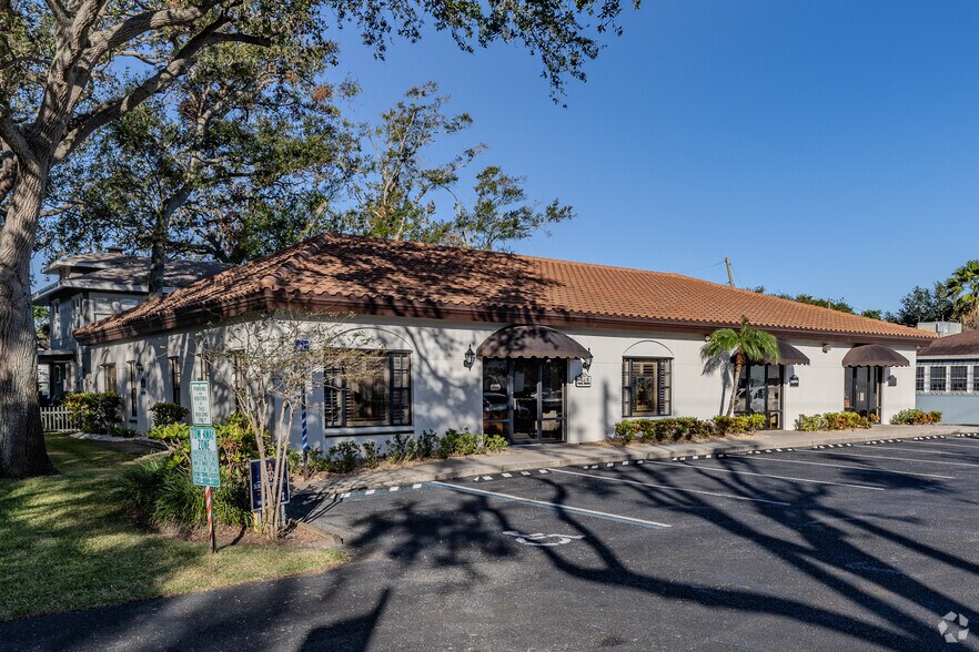 1500 4th St N, Saint Petersburg, FL à louer - Photo du bâtiment - Image 2 de 3