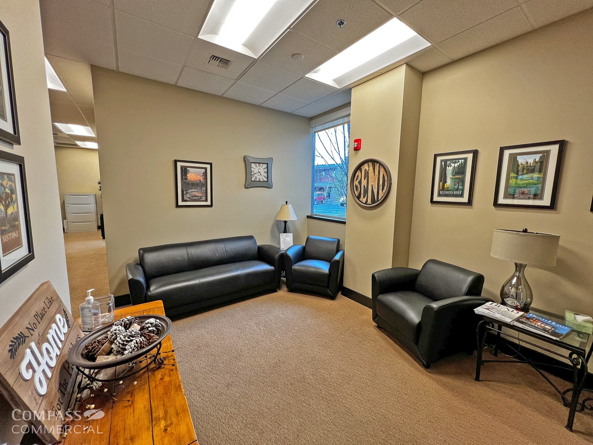 404 SW Columbia St, Bend, OR for lease Interior Photo- Image 1 of 7