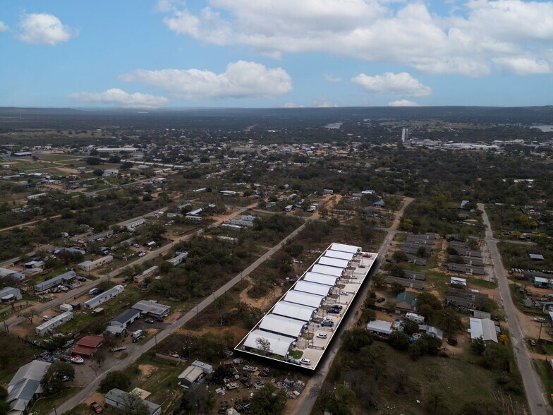 870 Waco st, Kingsland, TX à vendre - Aérien - Image 2 de 30