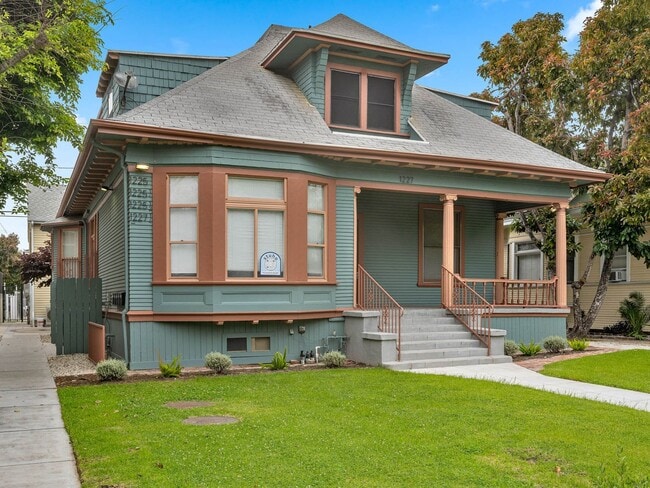 Plus de détails pour 1227 W 30th St, Los Angeles, CA - Multi-résidentiel à vendre