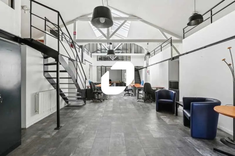 9 Avenue Du Repos, Le Kremlin-Bicêtre for sale - Building Photo - Image 1 of 28