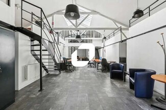 Plus de détails pour 9 Avenue Du Repos, Le Kremlin-Bicêtre - Bureau à vendre