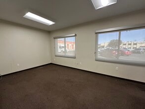 1818 Industrial Rd, Las Vegas, NV for lease Interior Photo- Image 2 of 4