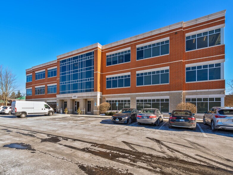 400 S County Farm Rd, Wheaton, IL à vendre - Photo du bâtiment - Image 2 de 39
