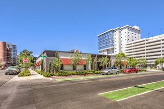 530 S 6th St, Las Vegas, NV for lease Building Photo- Image 2 of 60