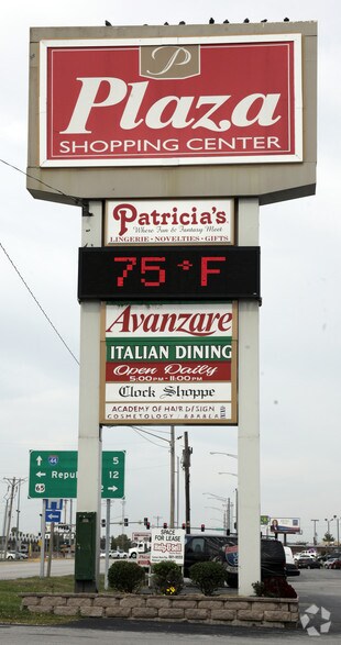 1800-1950 S Glenstone Ave, Springfield, MO à louer - Photo du bâtiment - Image 2 de 12