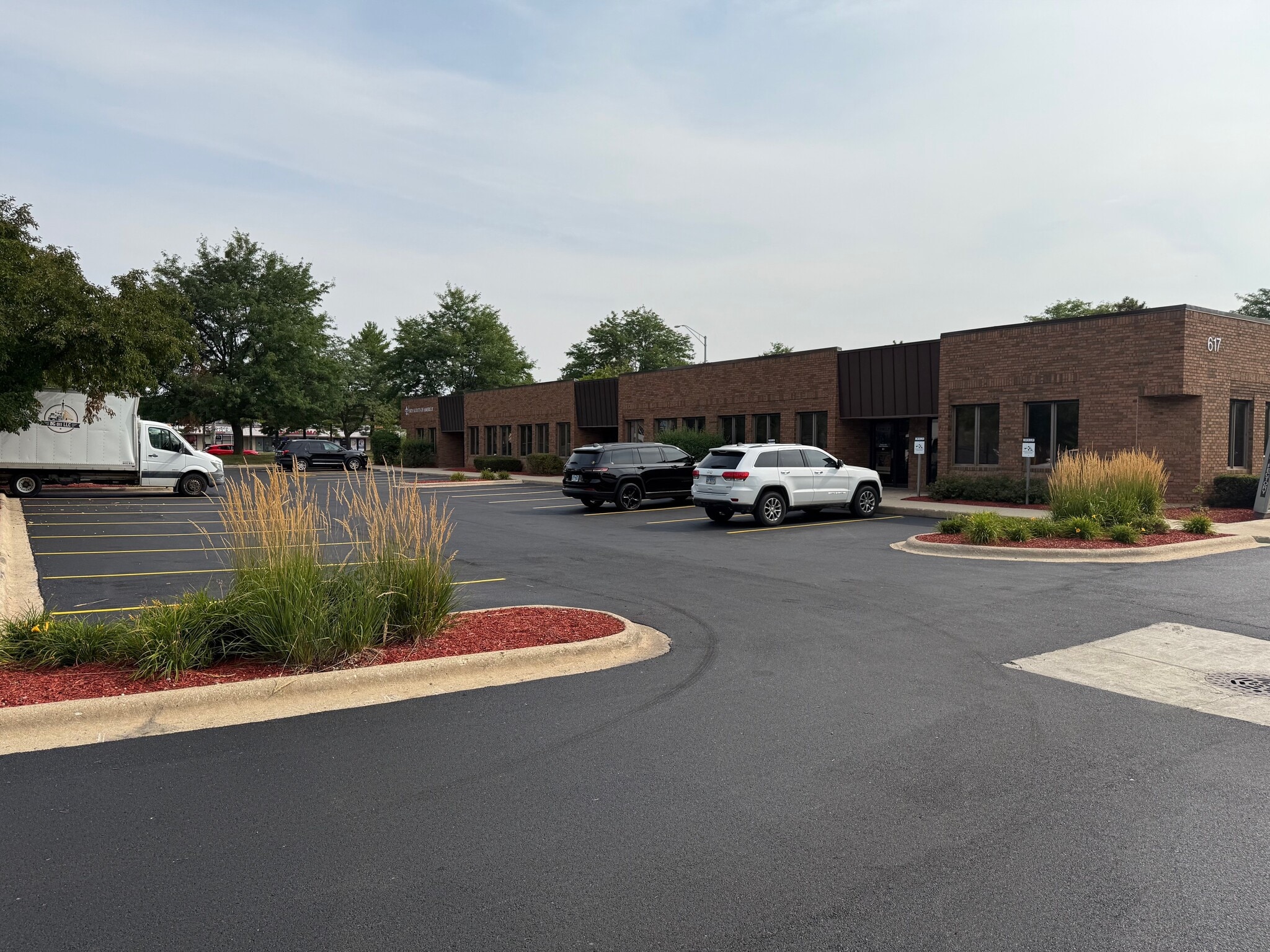 657 E Golf Rd, Arlington Heights, IL for lease Building Photo- Image 1 of 22
