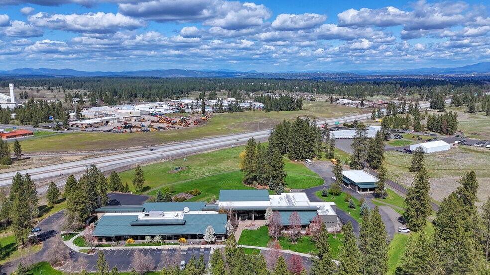 3715 S Grove Rd, Spokane, WA à vendre - Photo du bâtiment - Image 2 de 18