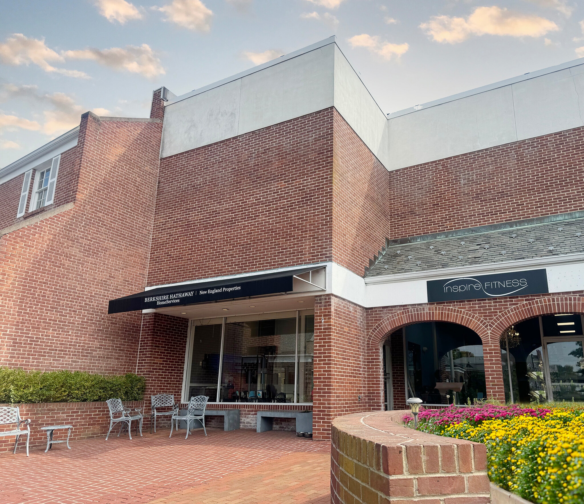 94-102 Park St, New Canaan, CT for lease Building Photo- Image 1 of 9