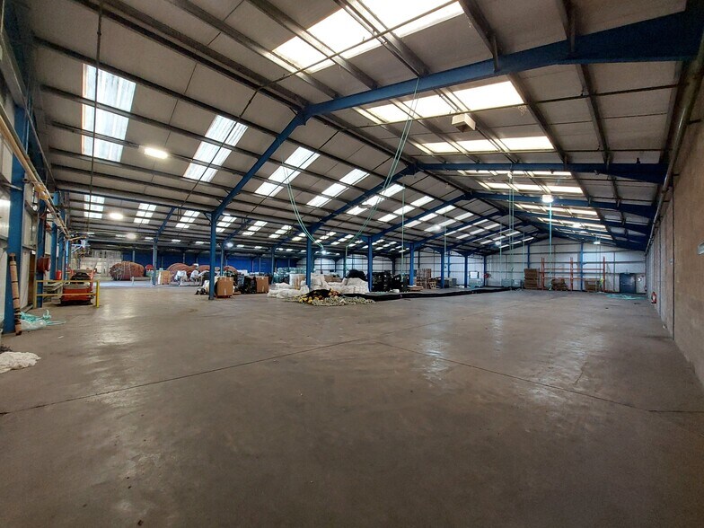 33 Ladeside Gdns, Kilbirnie à louer - Photo du bâtiment - Image 2 de 5