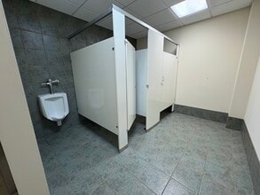 450-480 E Roosevelt Rd, West Chicago, IL for lease Interior Photo- Image 1 of 11