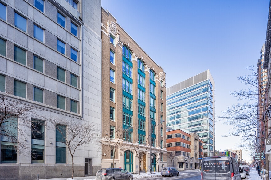 455 Rue Saint-Antoine O, Montréal, QC for lease - Building Photo - Image 2 of 18