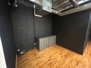 807 Broadway St NE, Minneapolis, MN for lease Interior Photo- Image 2 of 4