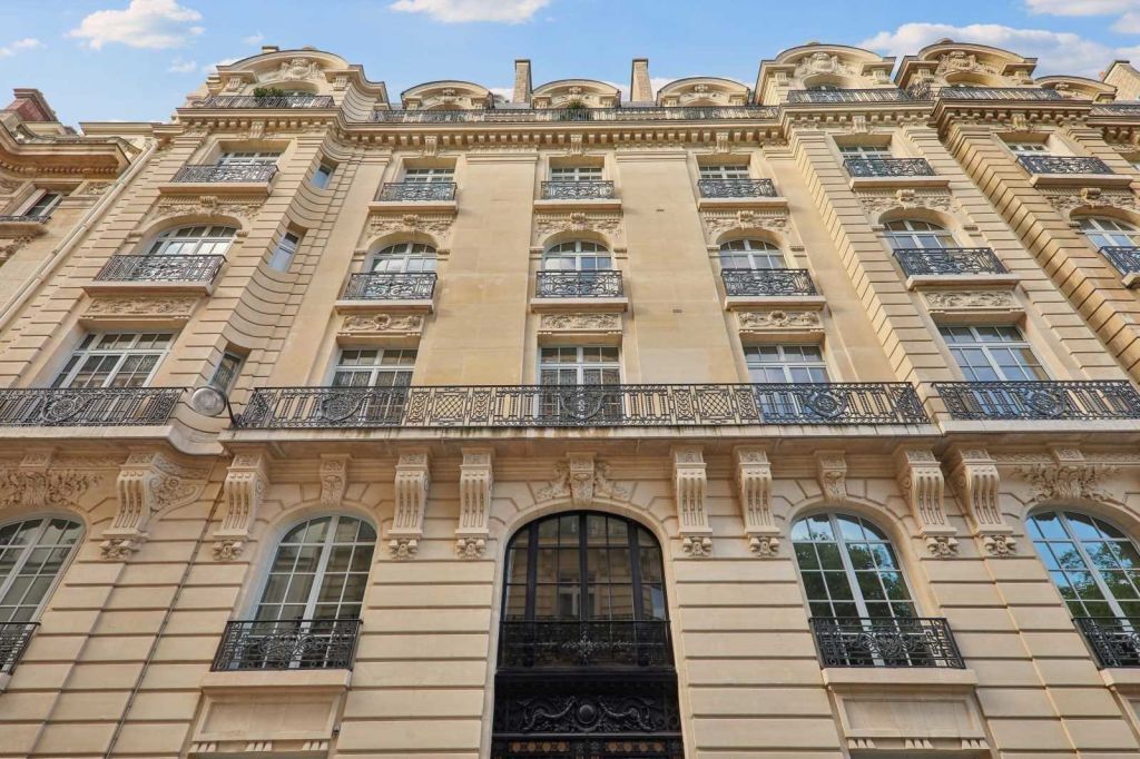 11 Rue Saint-Dominique, Paris for lease Building Photo- Image 1 of 10