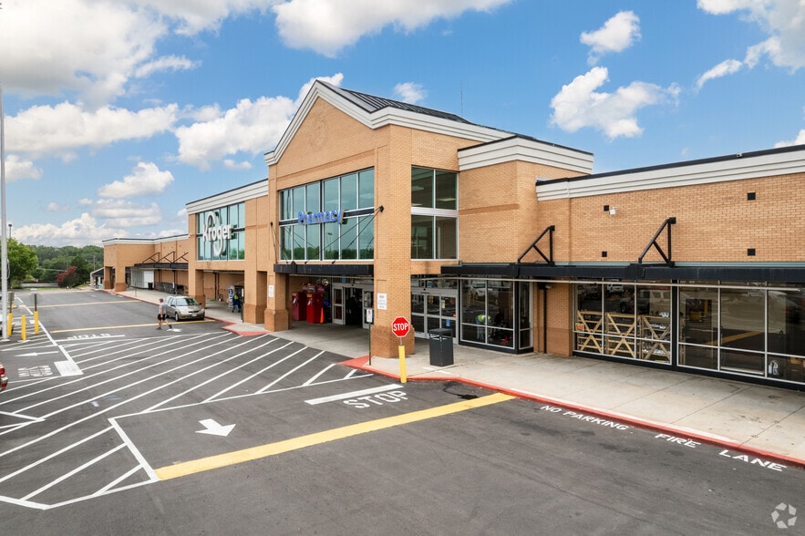 614-640 Thornton Rd, Lithia Springs, GA for lease - Primary Photo - Image 1 of 5