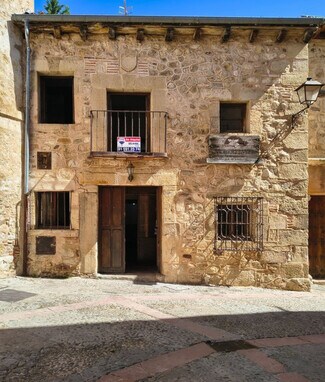 Plus de détails pour Calle Real, 3, Pedraza - Commerce de détail à louer