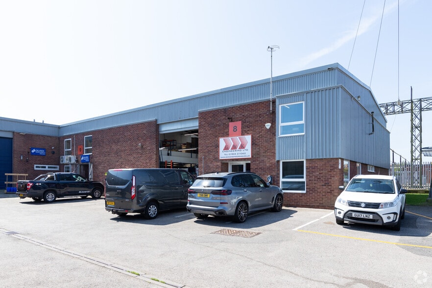 Willowbrook Rd, Worthing for lease - Building Photo - Image 2 of 3