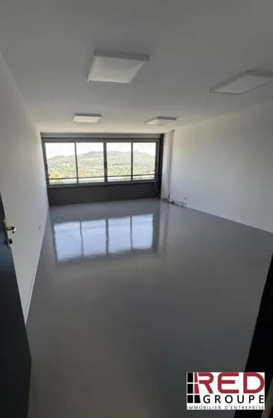 Industriel dans Marseille à louer - Photo intérieure - Image 3 de 4