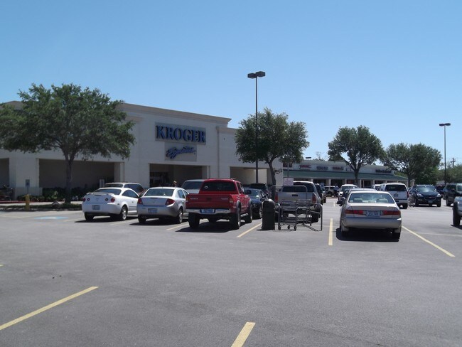 Plus de détails pour 108-116 E Edgewood Dr, Friendswood, TX - Commerce de détail à vendre