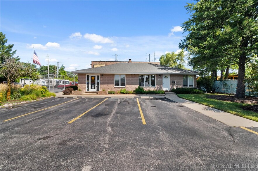 632 W Colfax St, Palatine, IL à vendre - Photo du bâtiment - Image 1 de 19