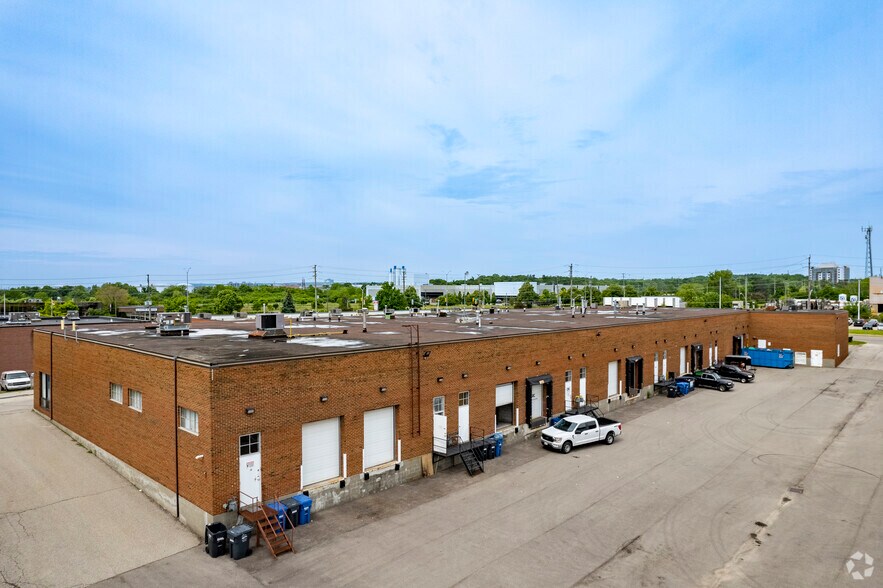 2538 Speers Rd, Oakville, ON for lease - Building Photo - Image 1 of 3