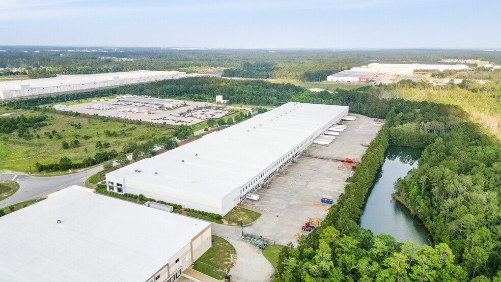 101-105 Sh Morgan Pky, Bloomingdale, GA for lease - Building Photo - Image 3 of 4