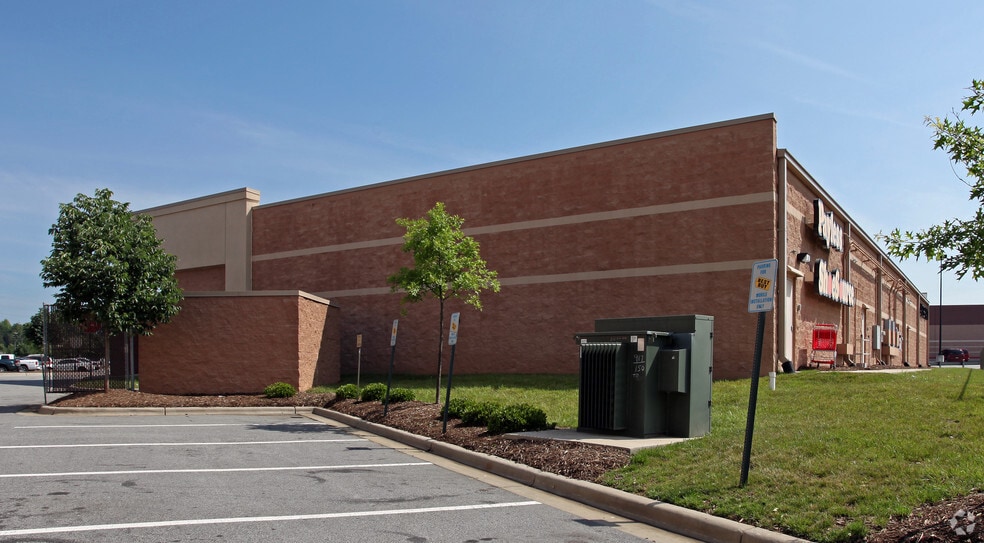 1469 University Dr, Burlington, NC for lease - Building Photo - Image 3 of 5